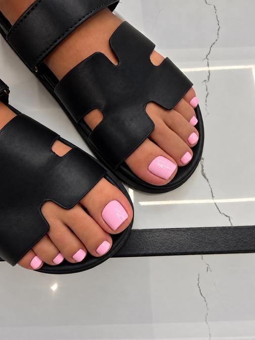 Pink gel polish pedicure